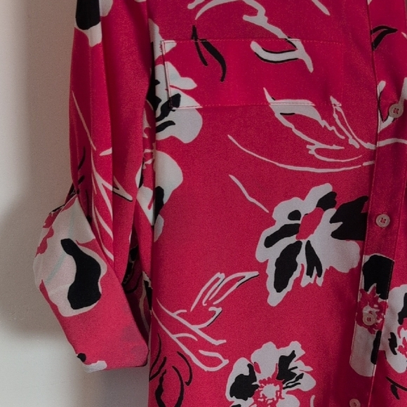 Calvin Klein Roll Tab Sleeve Top - Picture 3 of 15